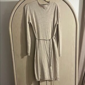 Yest the Netherlands Elegant Cream Knit Dress